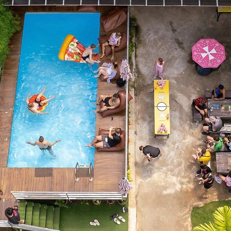 K-Bunk Aonang Center Otel Ao Nang Dış mekan fotoğraf
