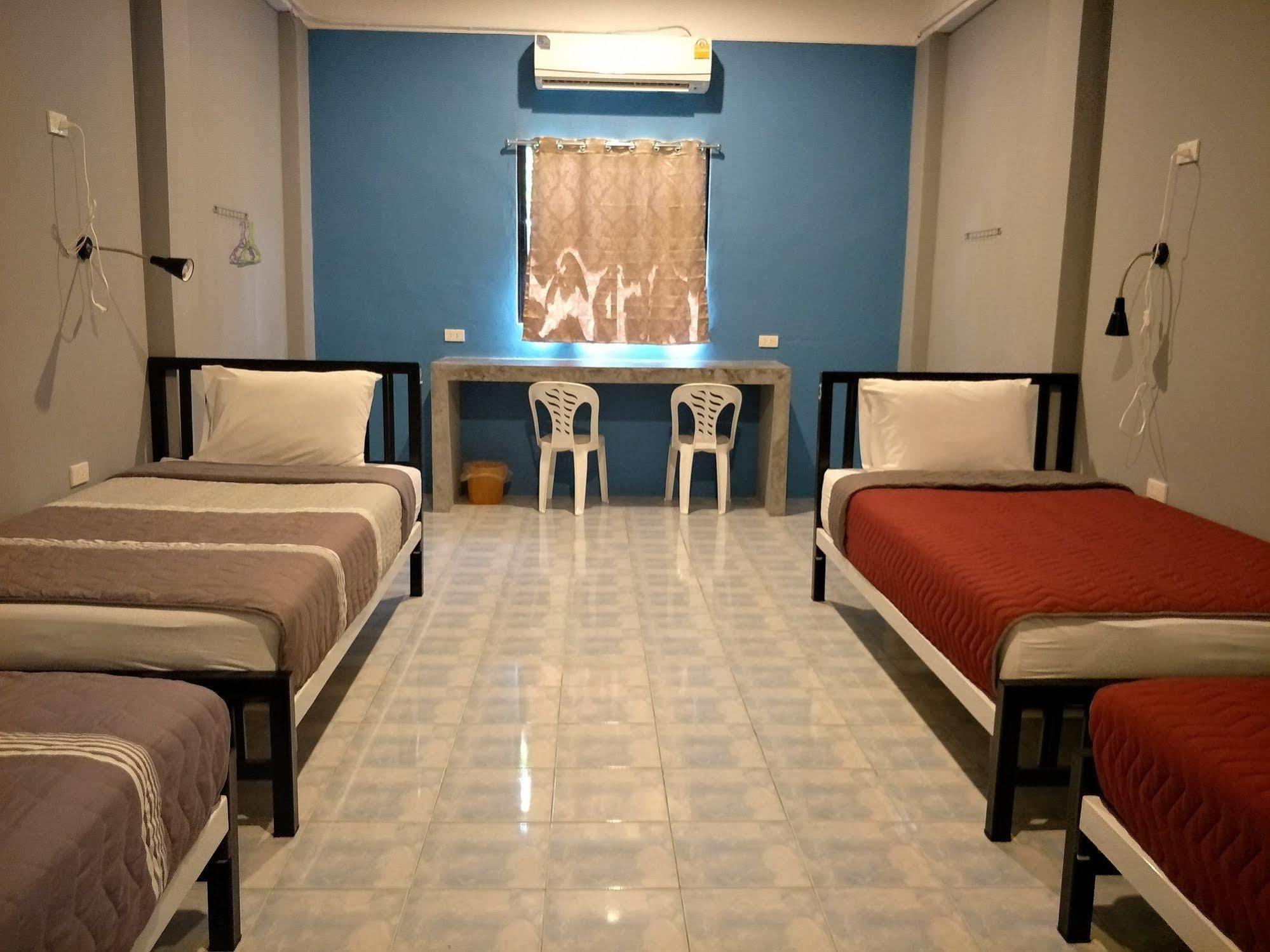 K-Bunk Aonang Center Otel Ao Nang Dış mekan fotoğraf