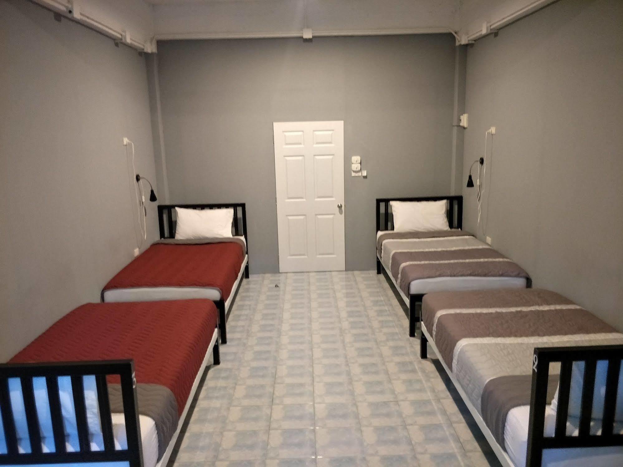 K-Bunk Aonang Center Otel Ao Nang Dış mekan fotoğraf