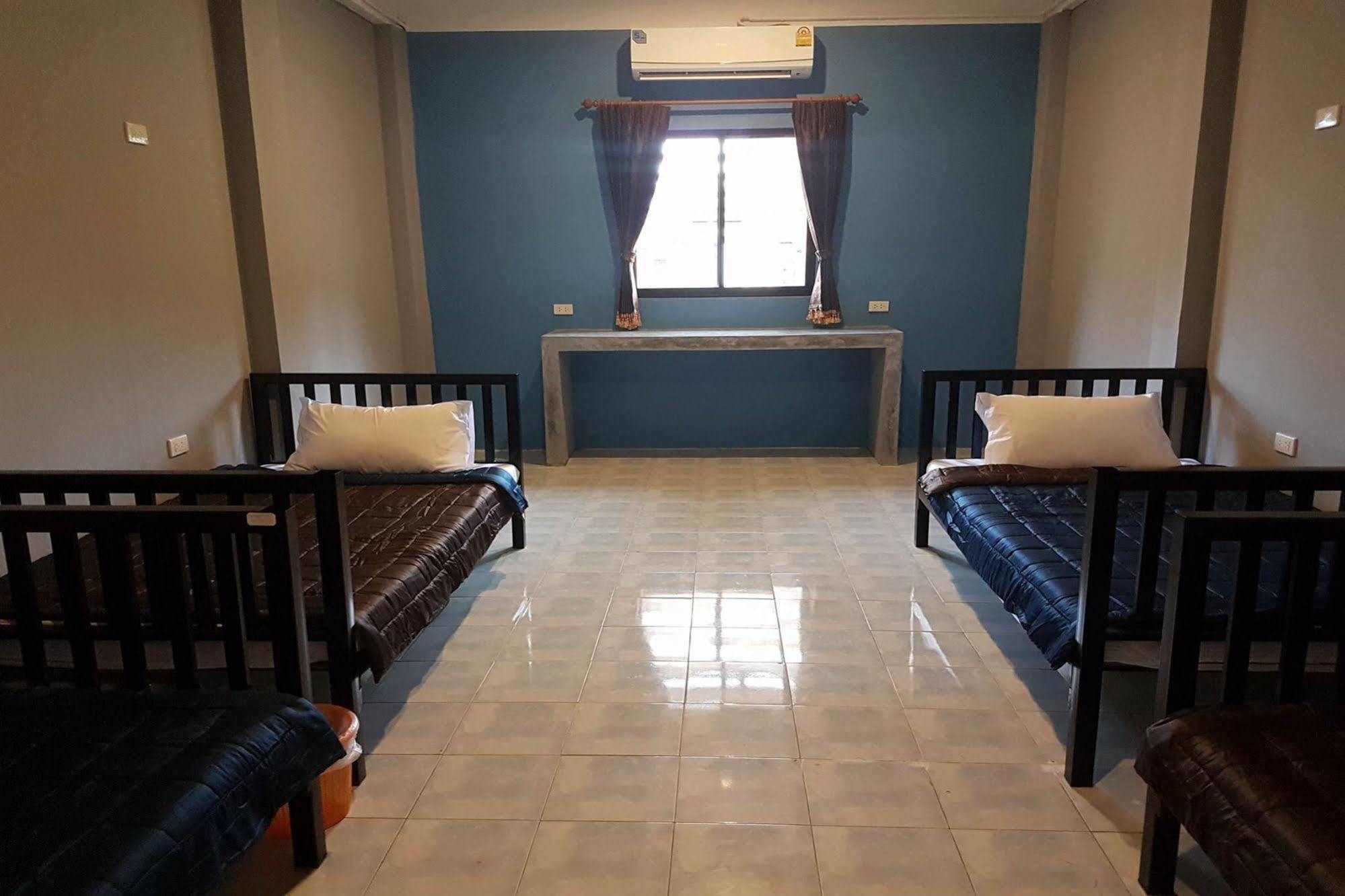 K-Bunk Aonang Center Otel Ao Nang Dış mekan fotoğraf