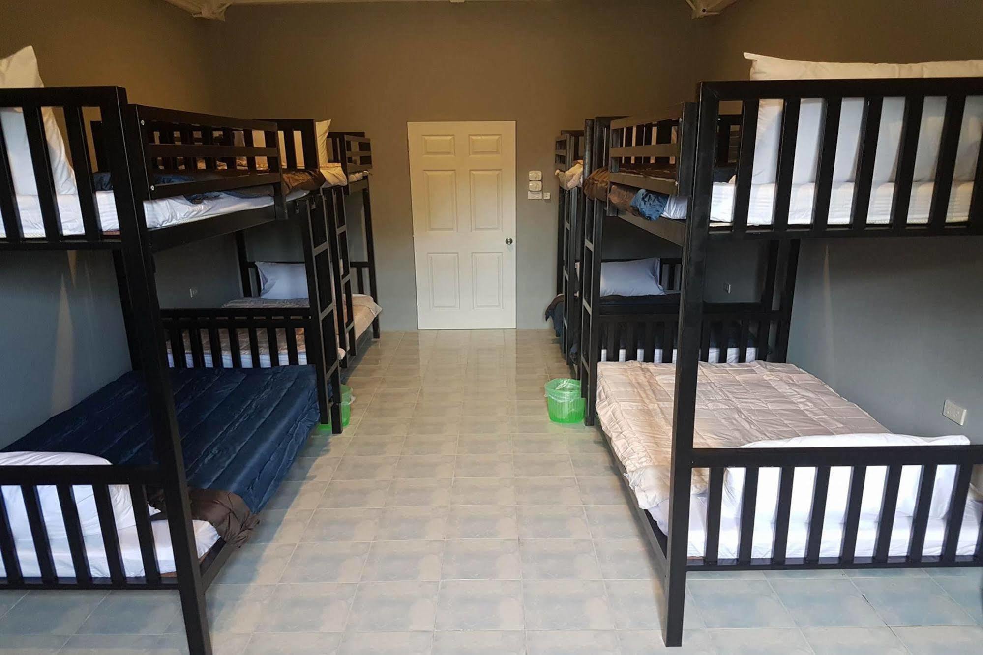 K-Bunk Aonang Center Otel Ao Nang Dış mekan fotoğraf