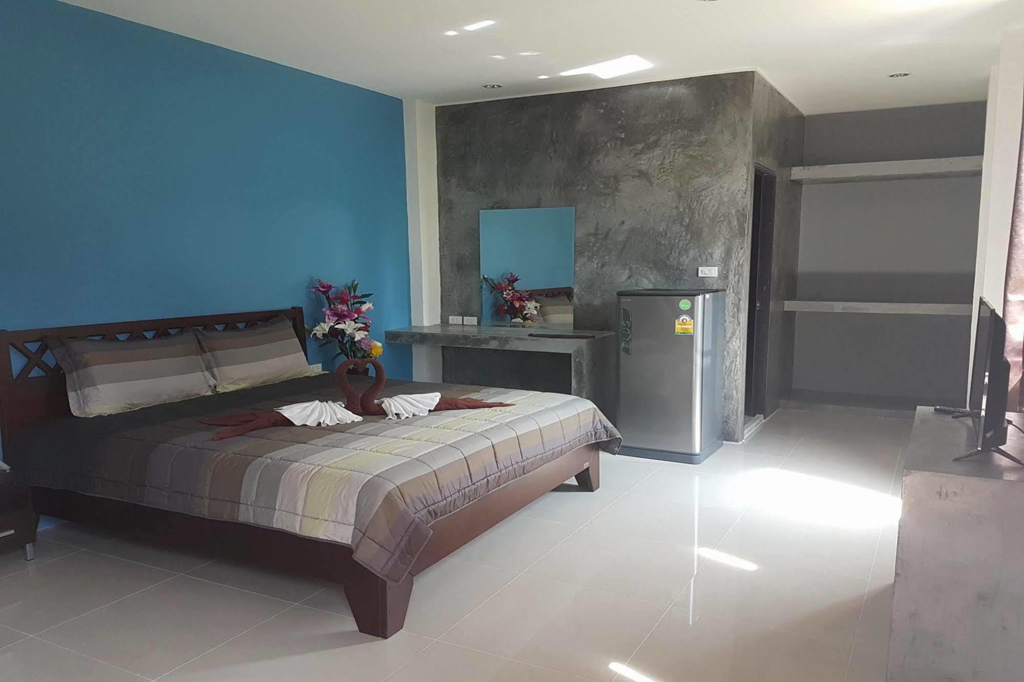 K-Bunk Aonang Center Otel Ao Nang Dış mekan fotoğraf