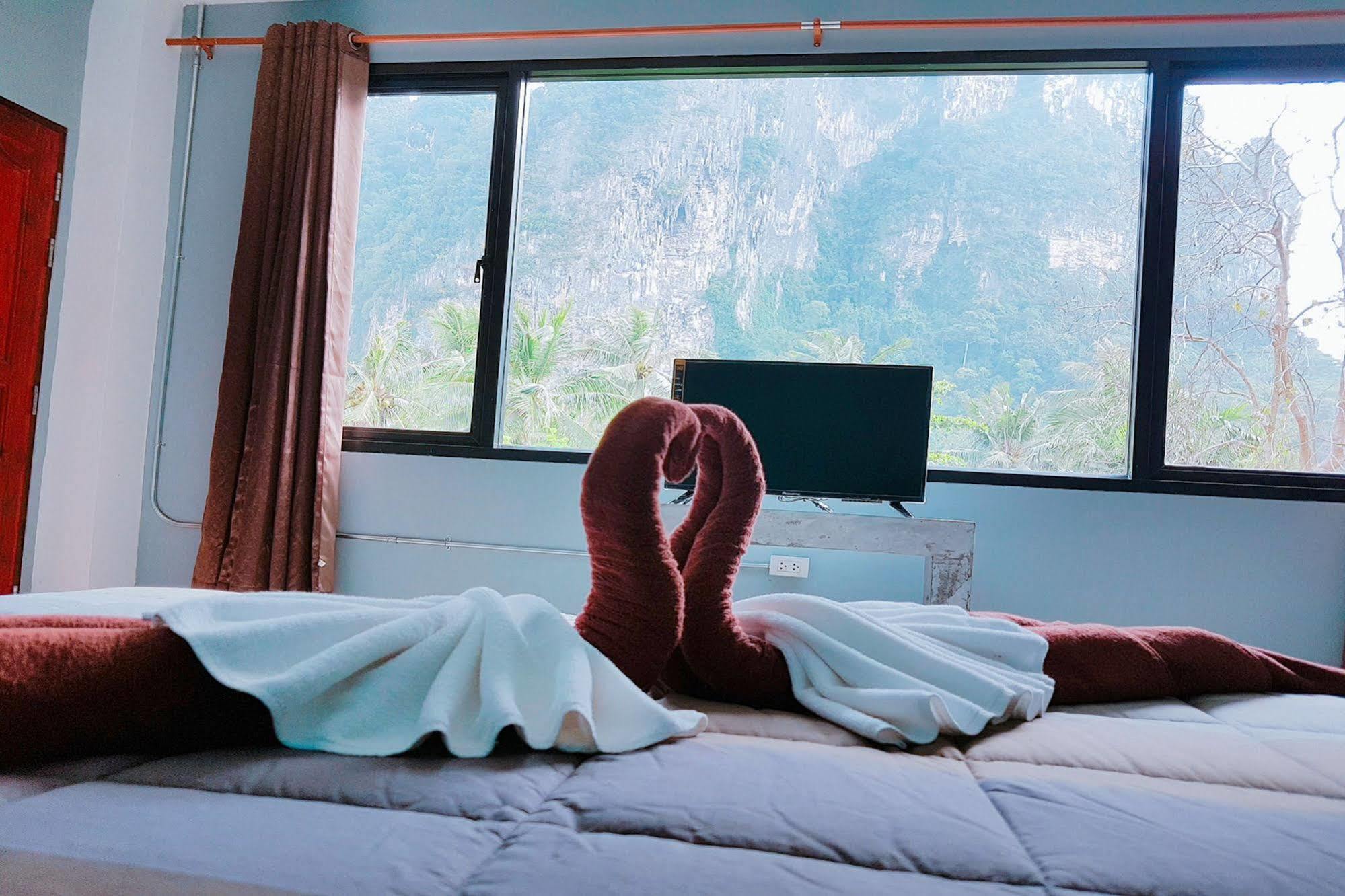 K-Bunk Aonang Center Otel Ao Nang Dış mekan fotoğraf